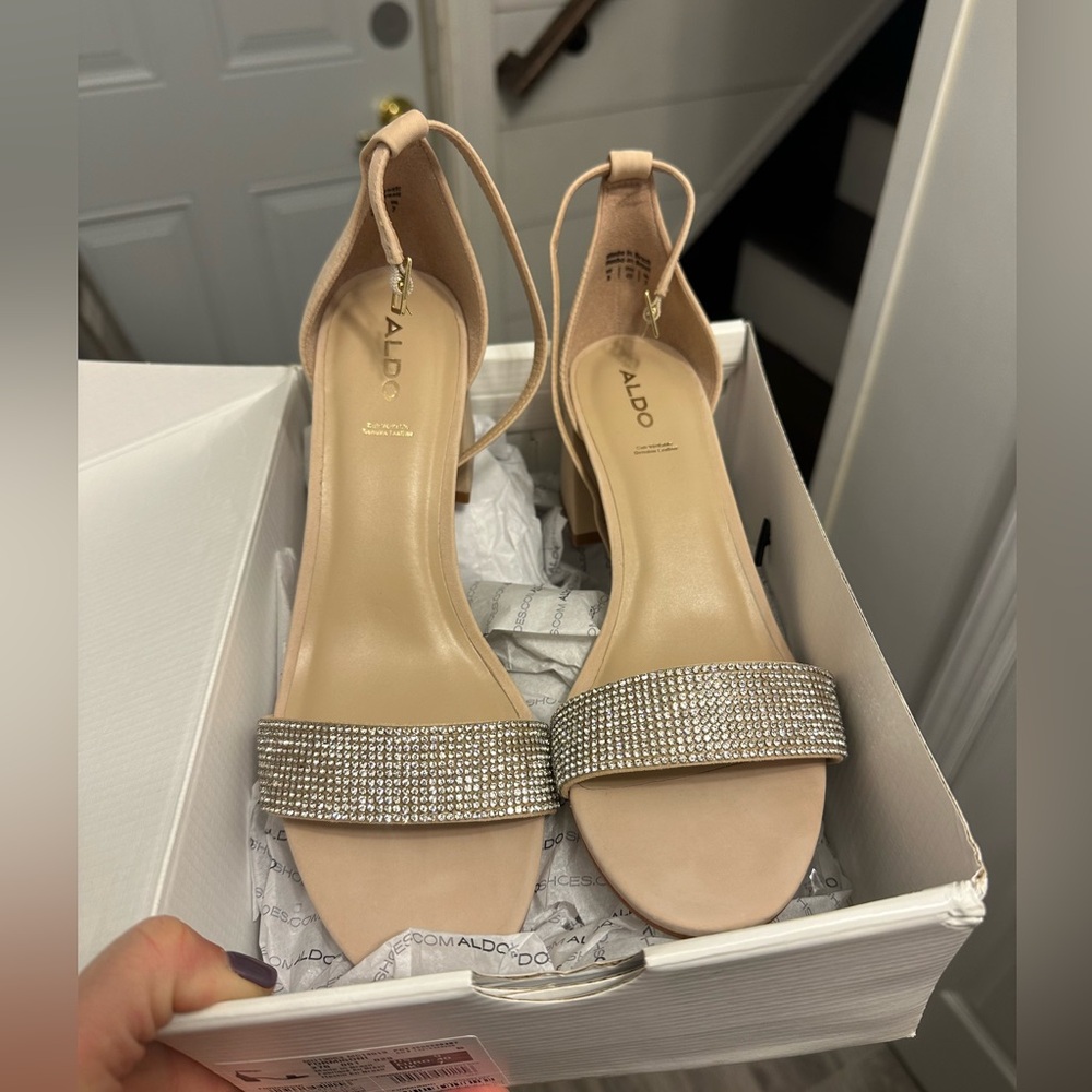 Aldo Pristine Strappy Sandal NEW Size 9